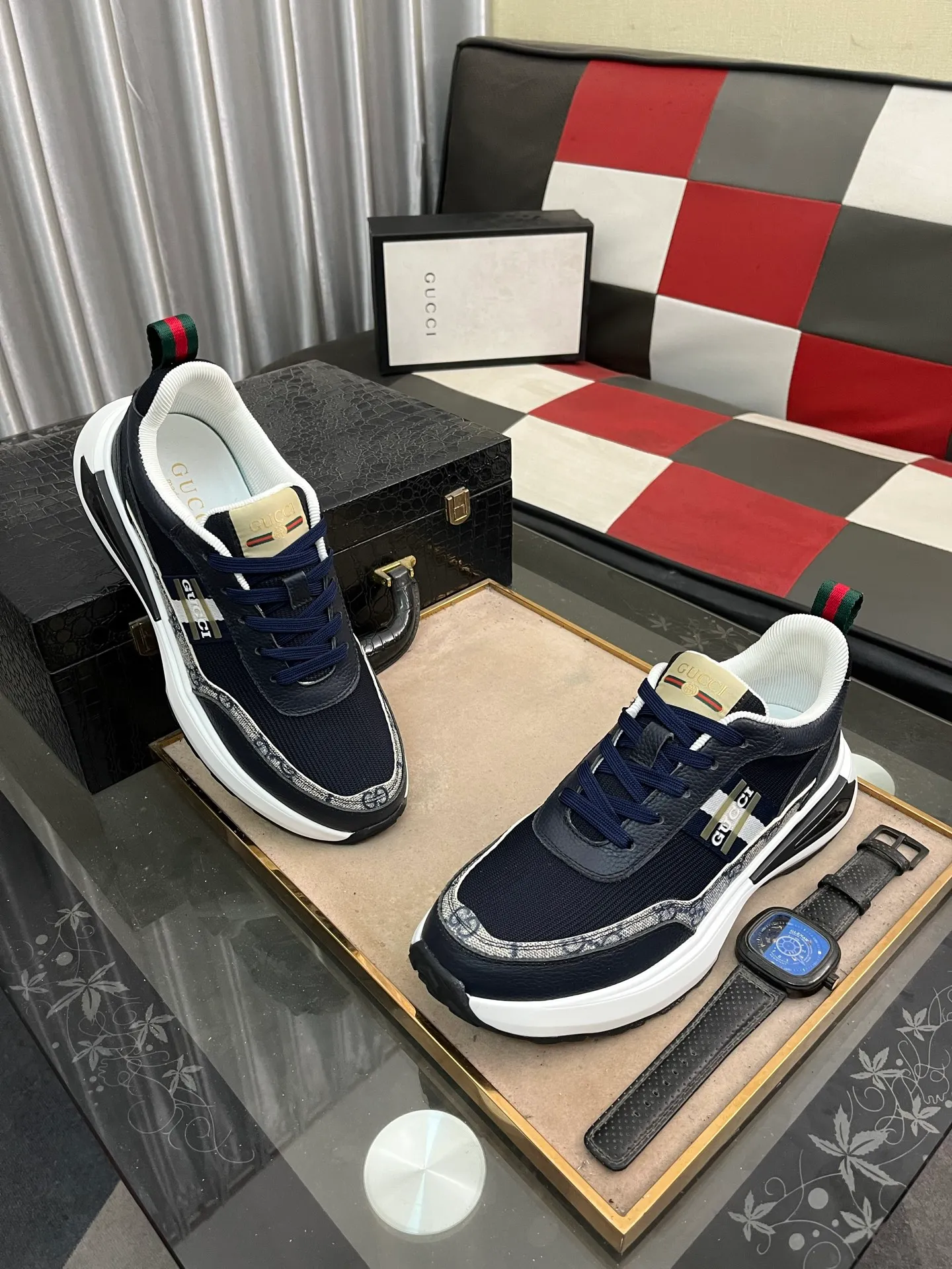 Men's Men's Shoes💰458⌚️⌚️[GUCCI] Gucci men's casual shoes are absolutely popular🔥The ultimate matching item for trendy men! The charm of super texture is unstoppable. This is the main recommendation. The upper is made of high-quality cowhide, with pig lining feet and wear-resistant rubber sole. It is noble and elegant! Extremely comfortable🎁🎁You can be as handsome as you want💪 Size 38-44! 2️⃣colors available